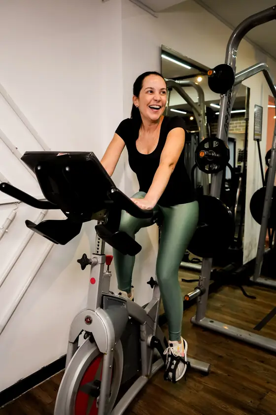Aluna treinando no Arias Personal Studio